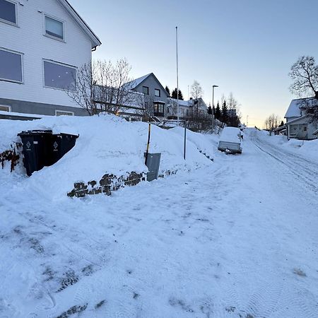 Sentralt Plassert Leilighet Ved Sherpatrappen Tromsø Exterior foto